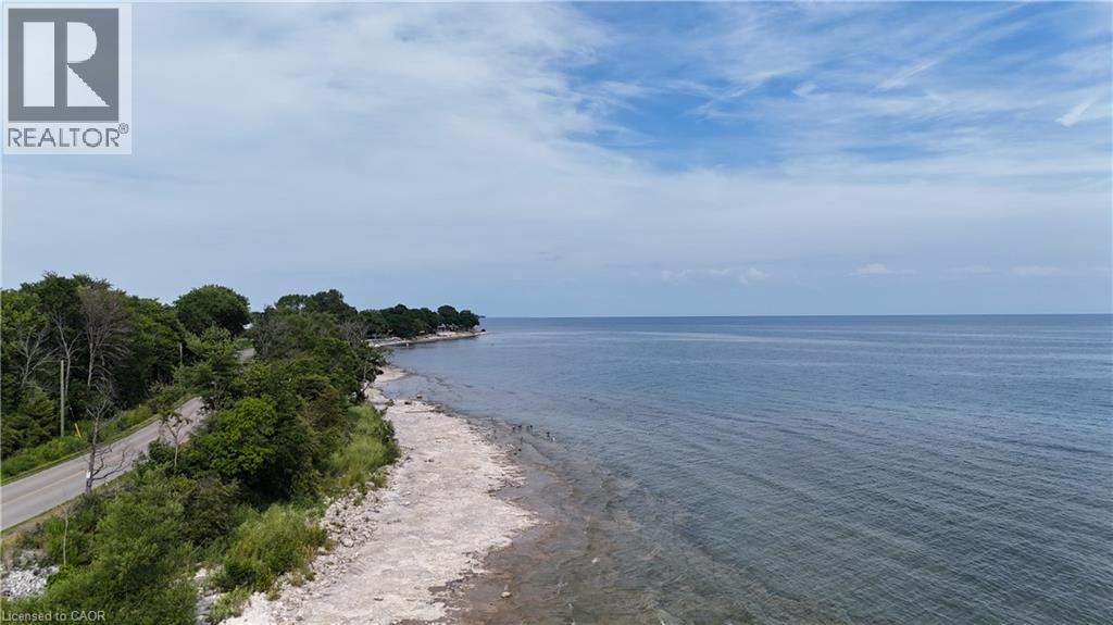 39 Blue Water Parkway Property Photo 11