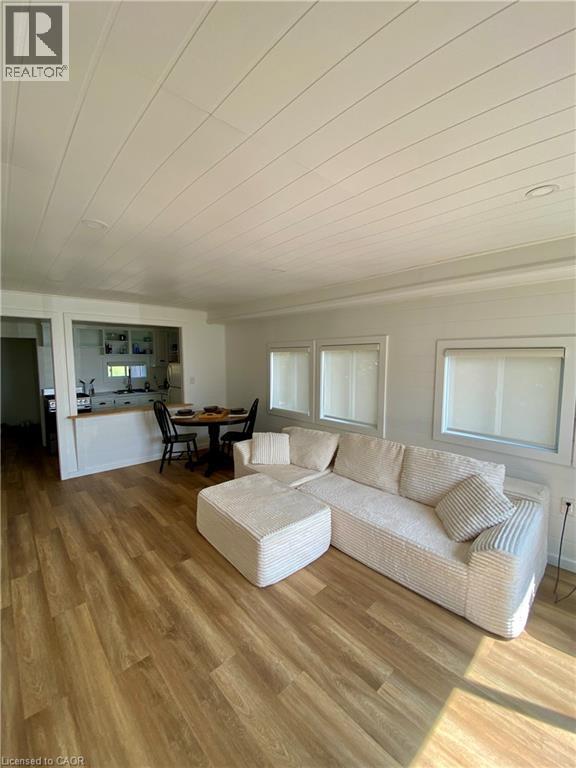 39 Blue Water Parkway Property Photo 17