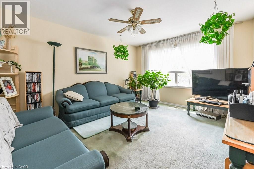 641 Limeridge Road E Property Photo 4