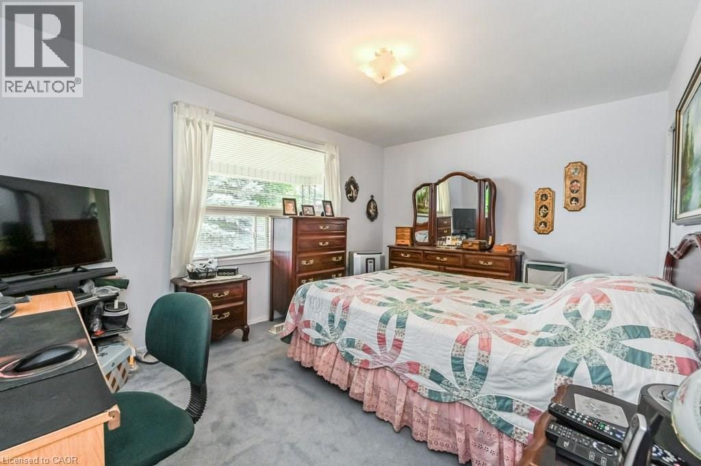 641 Limeridge Road E Property Photo 13