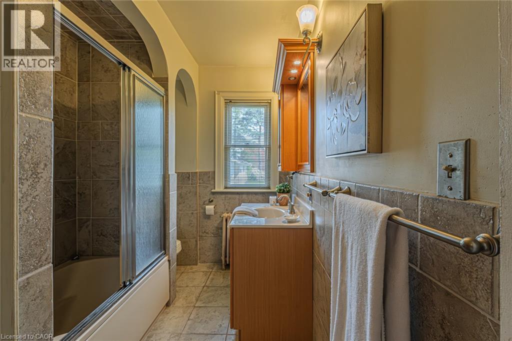 573 Highway 6 Property Photo 14