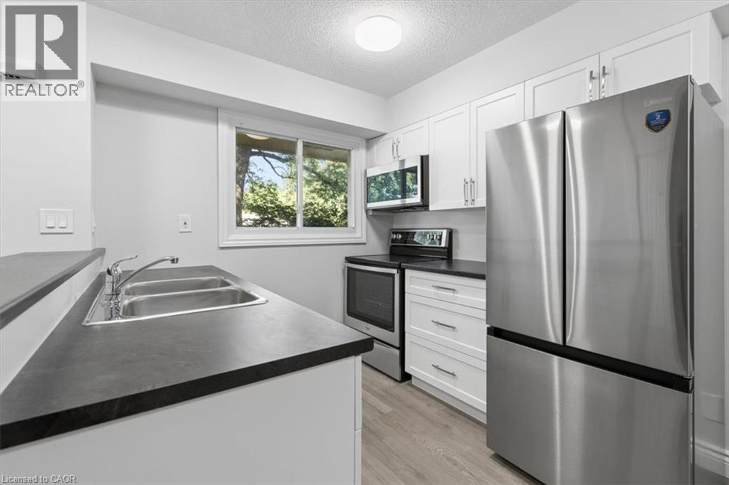 211 Veronica Drive Unit# 8 Property Photo 6
