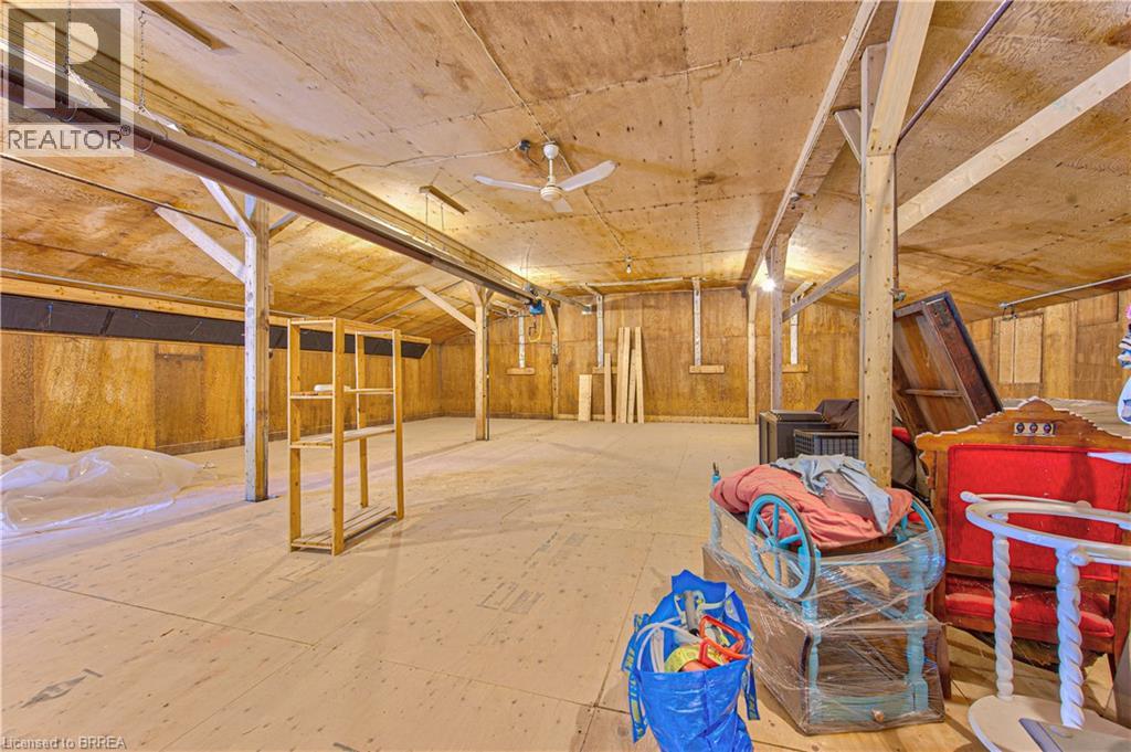 434 Lynden Road Unit# Building #2 Upper #1 Property Photo 7