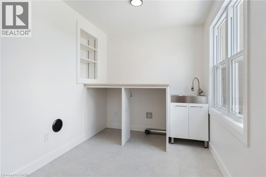 471 Lynedoch Road Property Photo 7