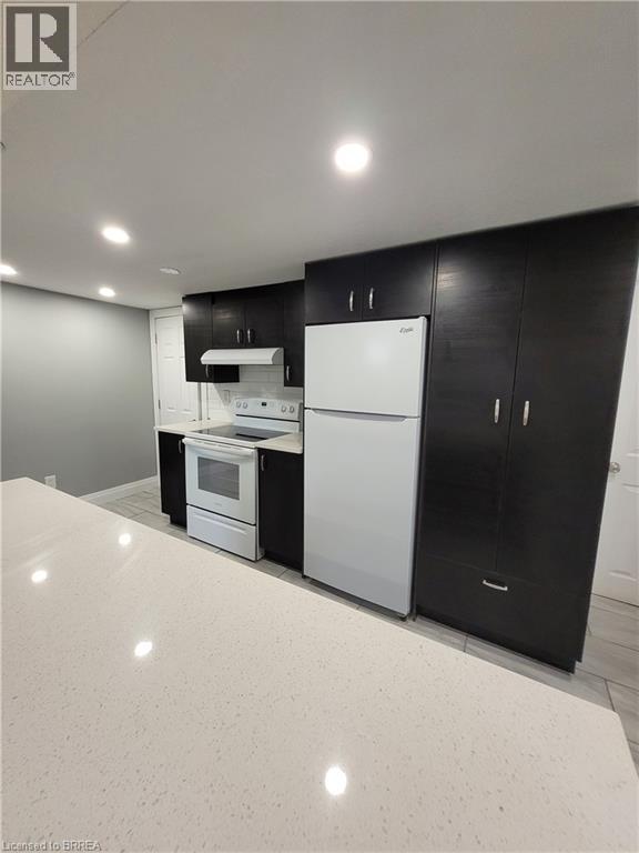76 Glenview Avenue Unit# Lower Property Photo 3