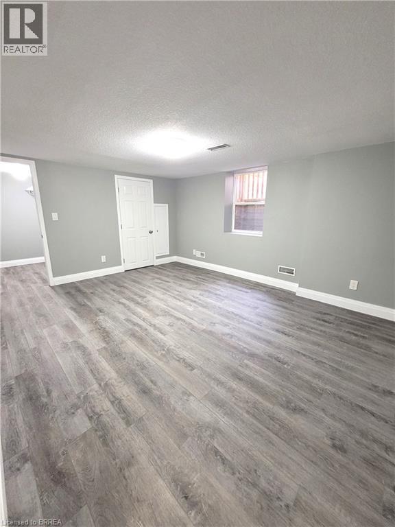 76 Glenview Avenue Unit# Lower Property Photo 5