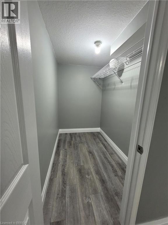 76 Glenview Avenue Unit# Lower Property Photo 6