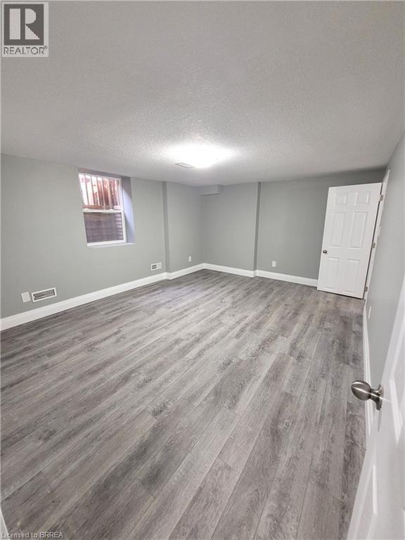 76 Glenview Avenue Unit# Lower Property Photo 7