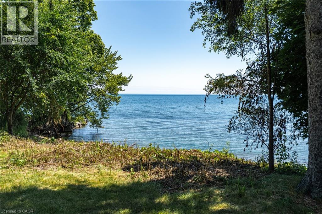 2288 Chancery Lane W Property Photo 8
