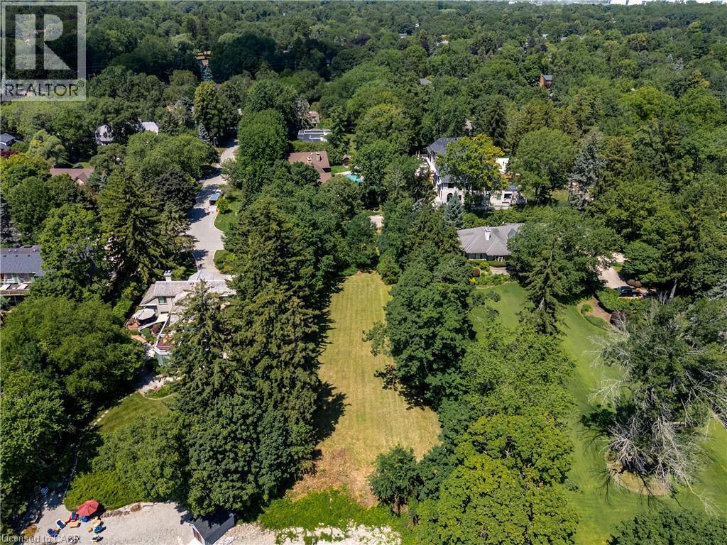 2288 Chancery Lane W Property Photo 11