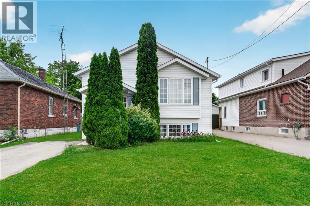 5524 Fraser Street Property Photo 1
