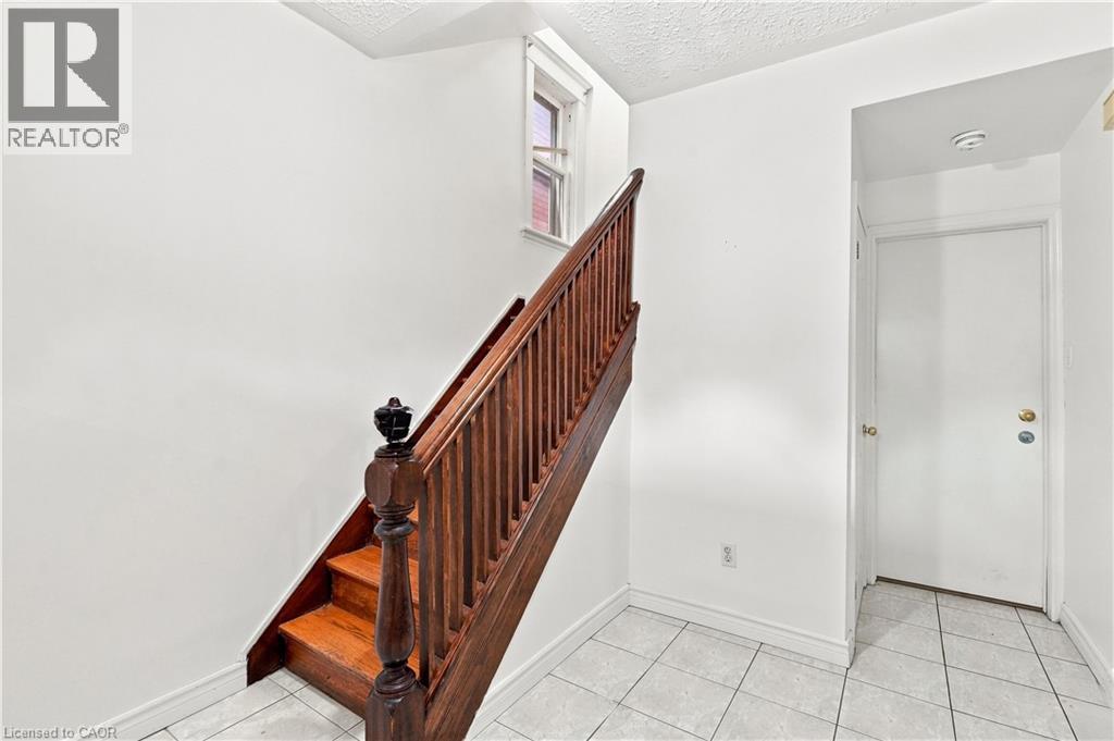 105 Rosemont Avenue Property Photo 7