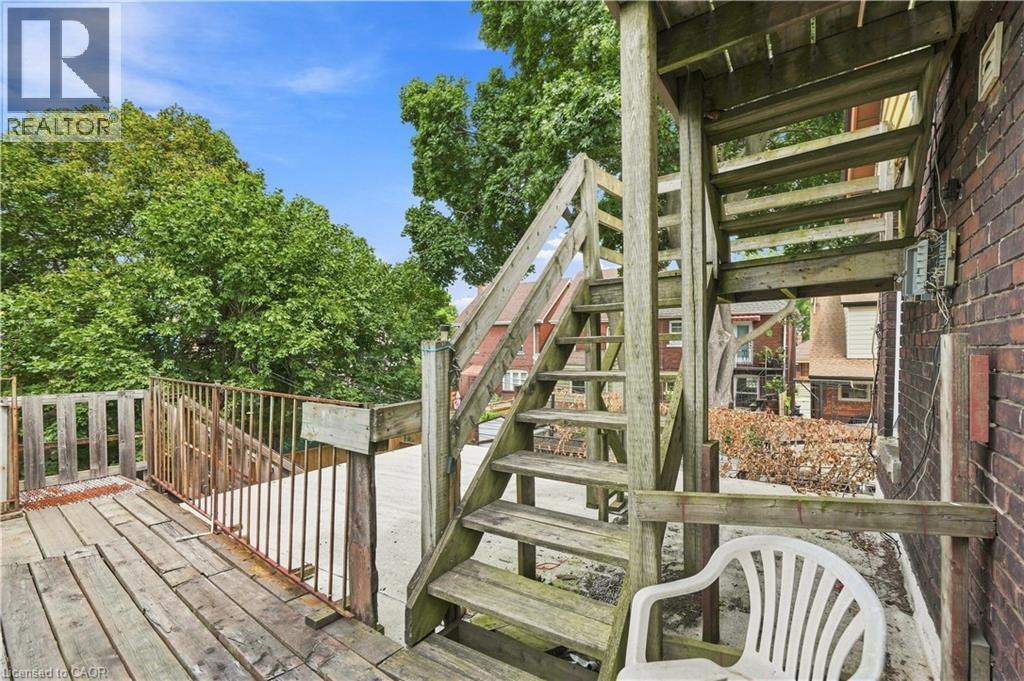 105 Rosemont Avenue Property Photo 30