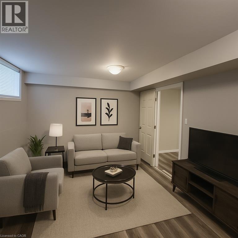 72 Ingleside Drive Unit# Lower Property Photo 2