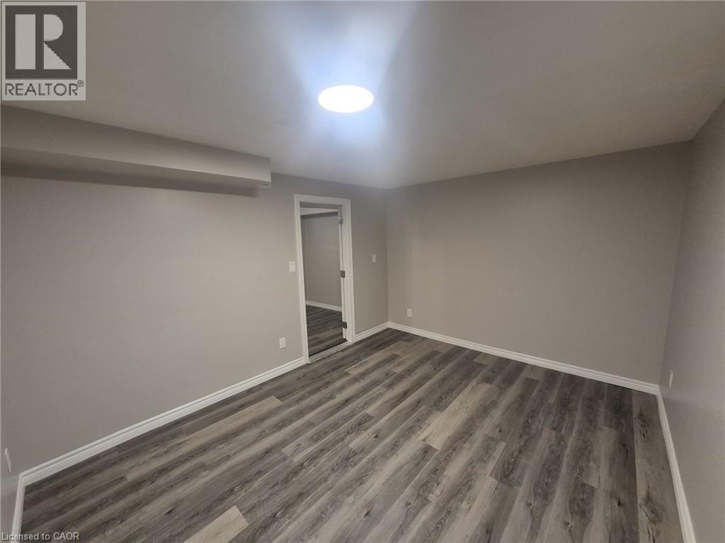72 Ingleside Drive Unit# Lower Property Photo 7