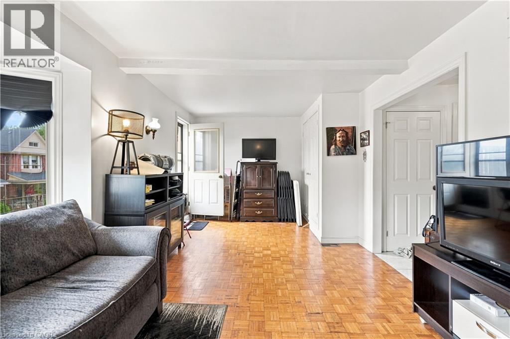 105 Rosemont Avenue Property Photo 10