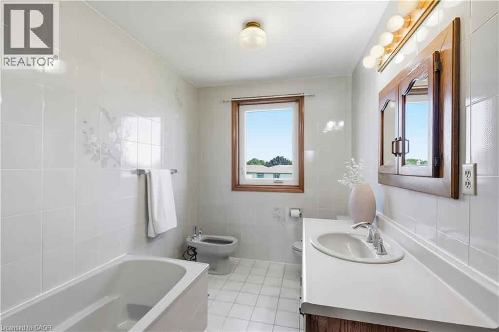 18 Marcel Place Property Photo 19