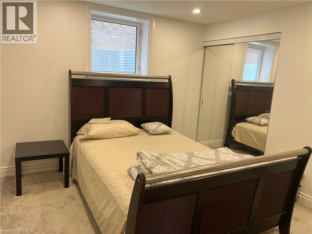 252 Raymond Road Unit# Lower Property Photo 7