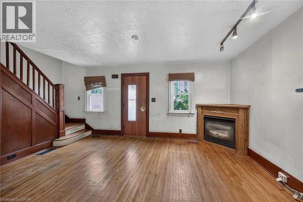 232 Cedar Street Property Photo 6