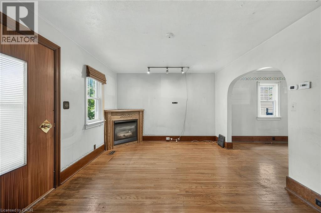 232 Cedar Street Property Photo 8