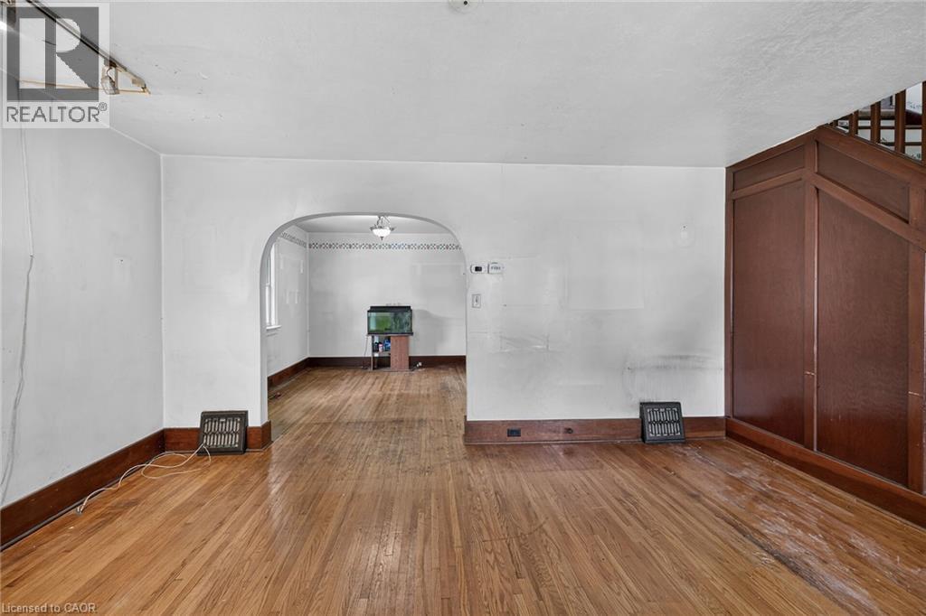 232 Cedar Street Property Photo 9