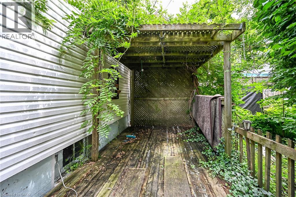 232 Cedar Street Property Photo 28