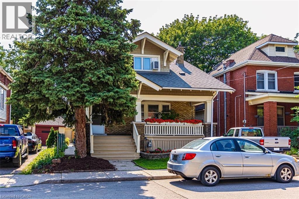 121 Eastbourne Avenue Property Photo 2