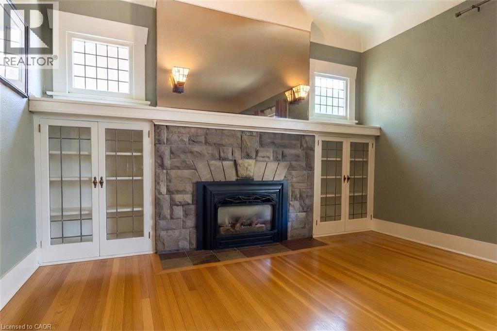 121 Eastbourne Avenue Property Photo 8