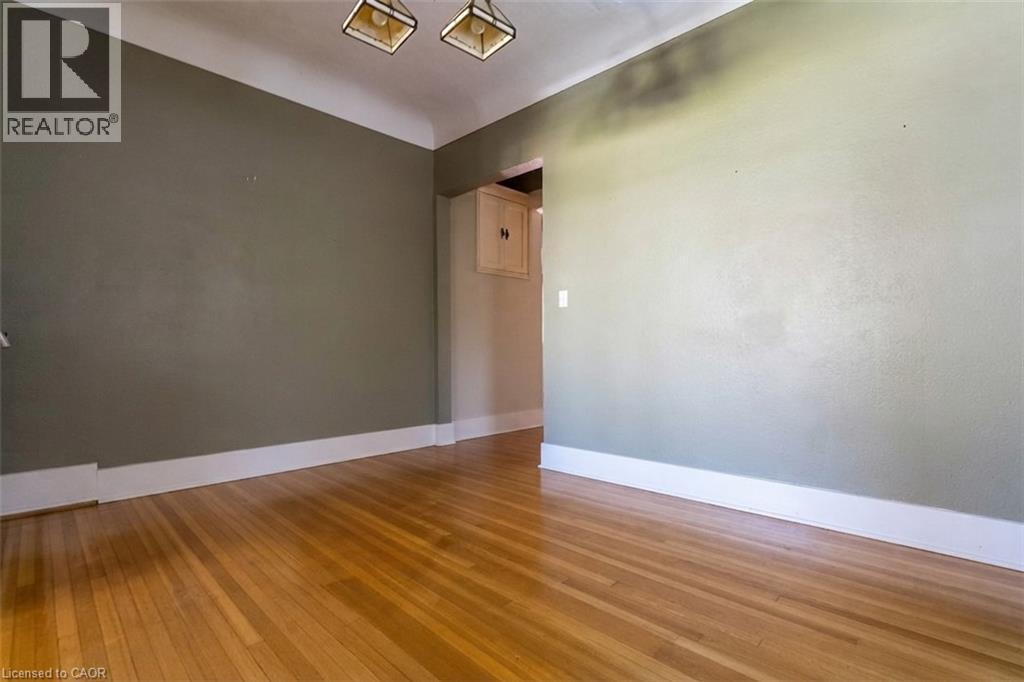 121 Eastbourne Avenue Property Photo 12