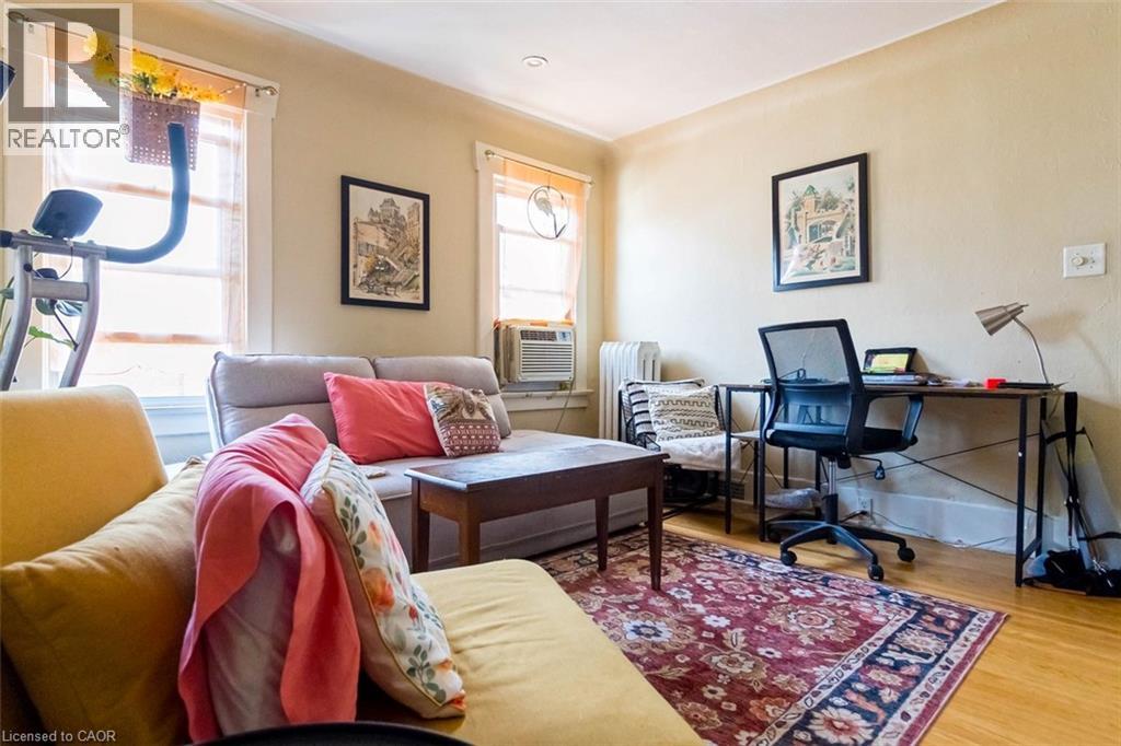 121 Eastbourne Avenue Property Photo 27
