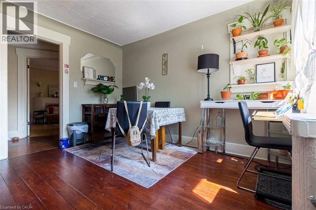 121 Eastbourne Avenue Property Photo 35