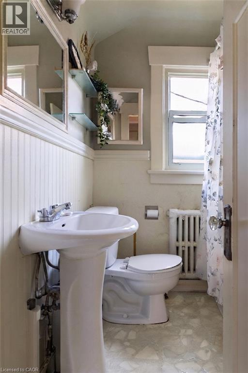 121 Eastbourne Avenue Property Photo 40