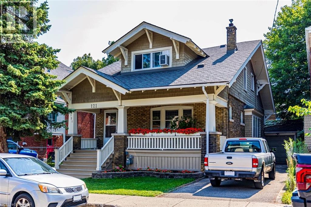 121 Eastbourne Avenue Property Photo 1
