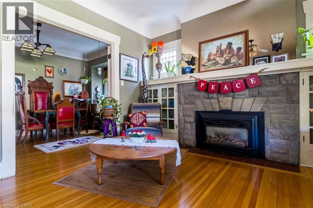 121 Eastbourne Avenue Property Photo 11