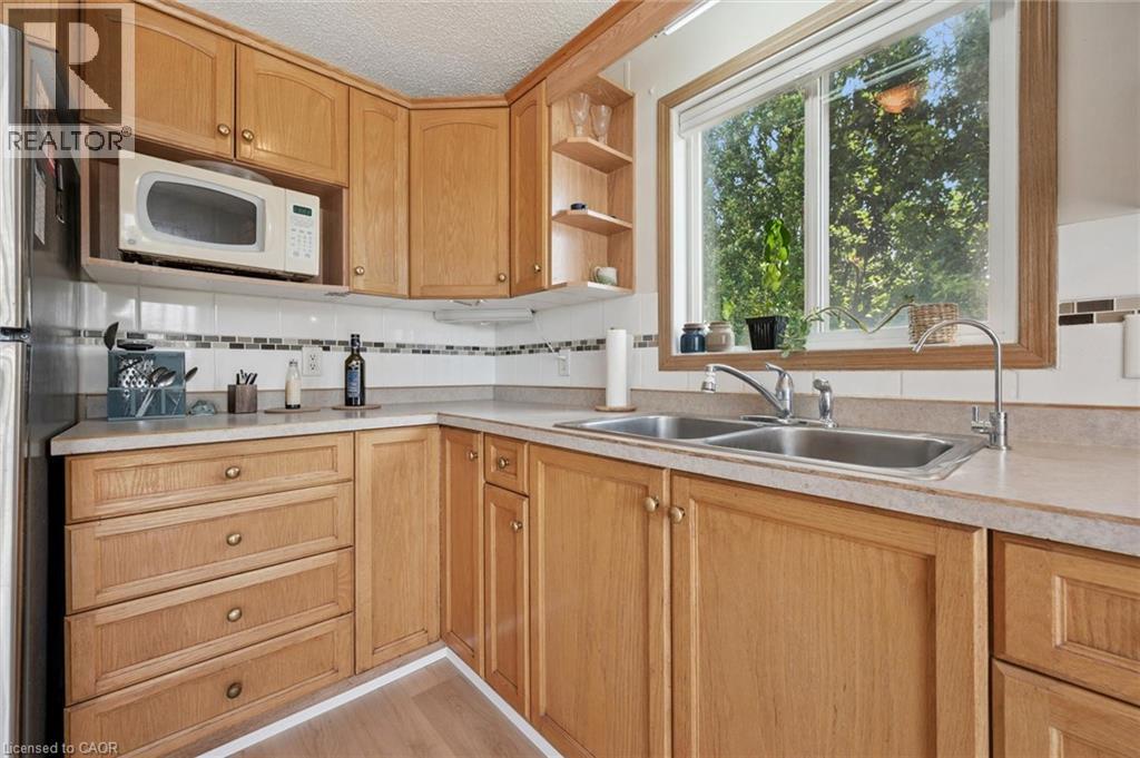 27 Trillium Beach Drive Property Photo 14
