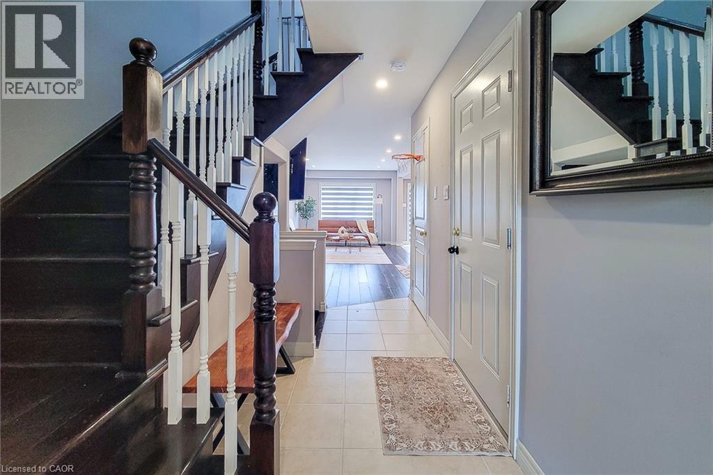 26 Magnificent Way Property Photo 10