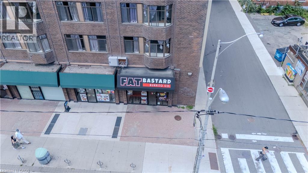 96 Gerrard St E Property Photo 24