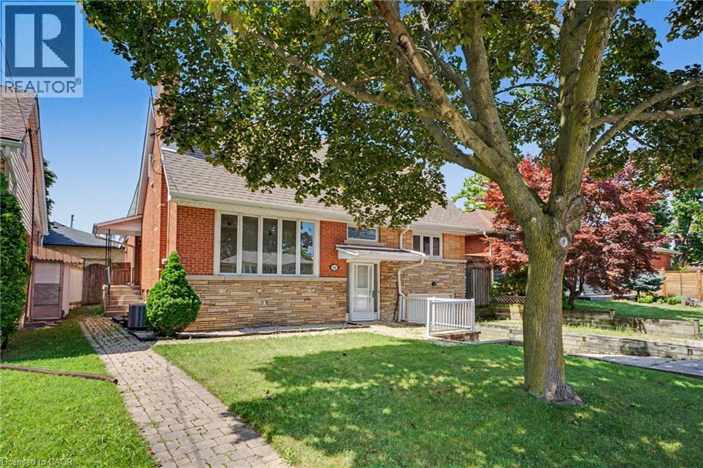 100 HARDALE Crescent Property Photo 1