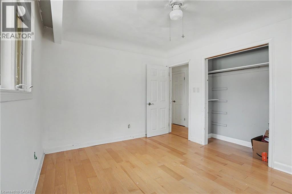 100 Hardale Crescent Property Photo 16