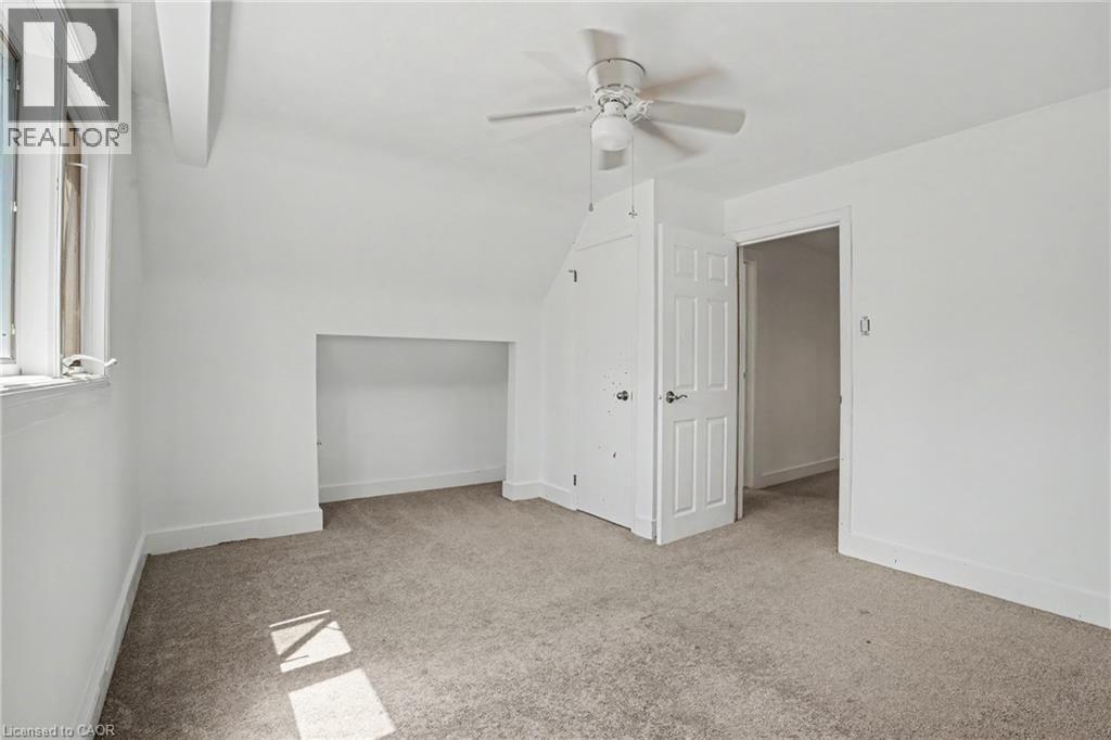 100 Hardale Crescent Property Photo 22
