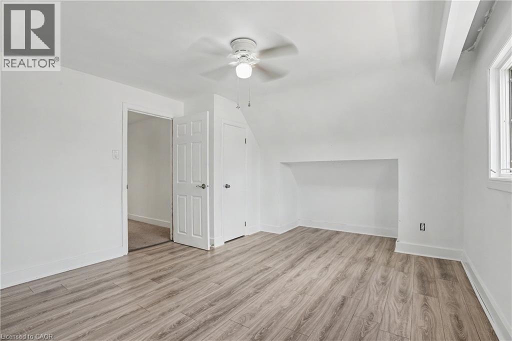100 Hardale Crescent Property Photo 25