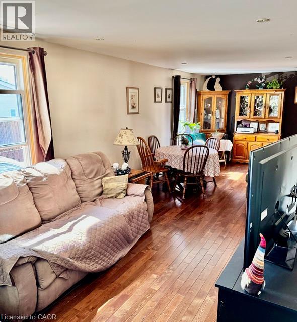 342 Barton Street Property Photo 3
