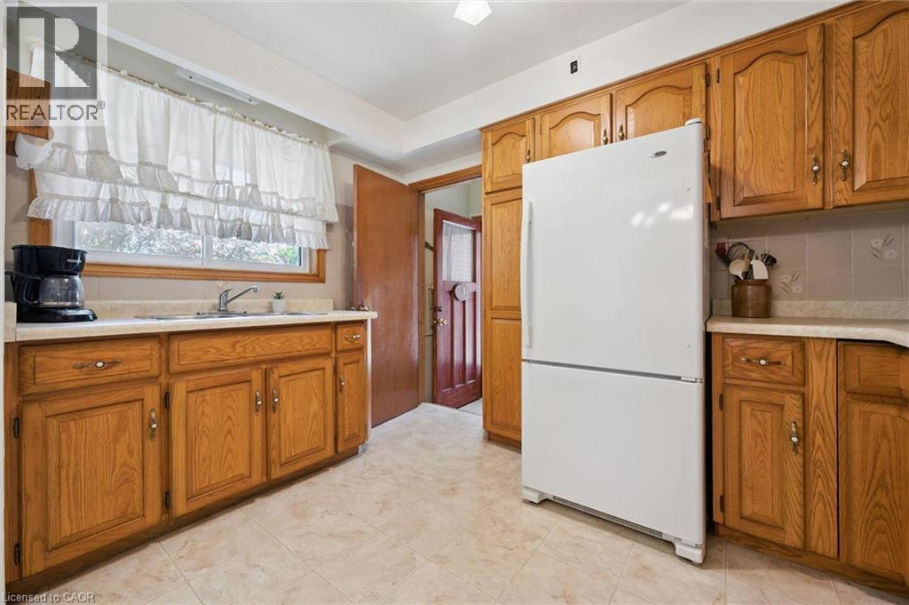 289 Speedvale Avenue E Property Photo 7