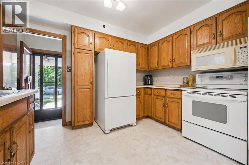 289 Speedvale Avenue E Property Photo 8