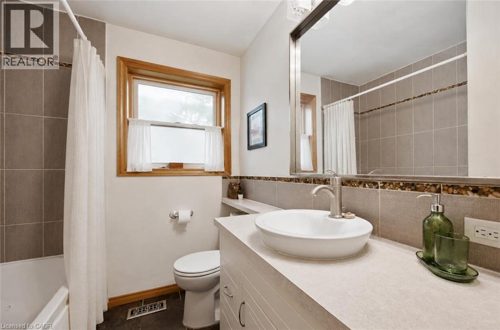 289 Speedvale Avenue E Property Photo 12