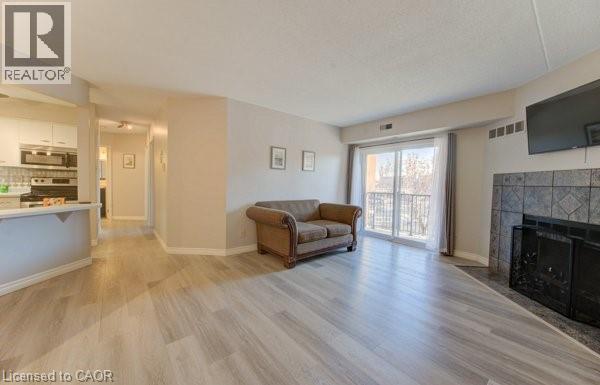 3085 Kingsway Drive Unit# 27 Property Photo 7