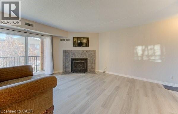 3085 Kingsway Drive Unit# 27 Property Photo 8