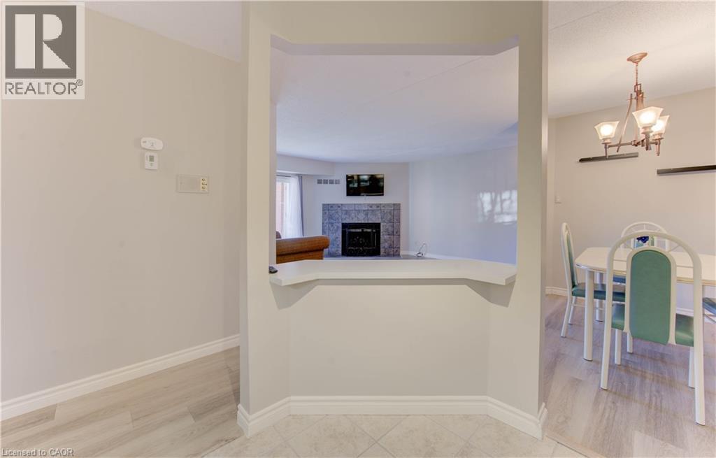 3085 Kingsway Drive Unit# 27 Property Photo 12
