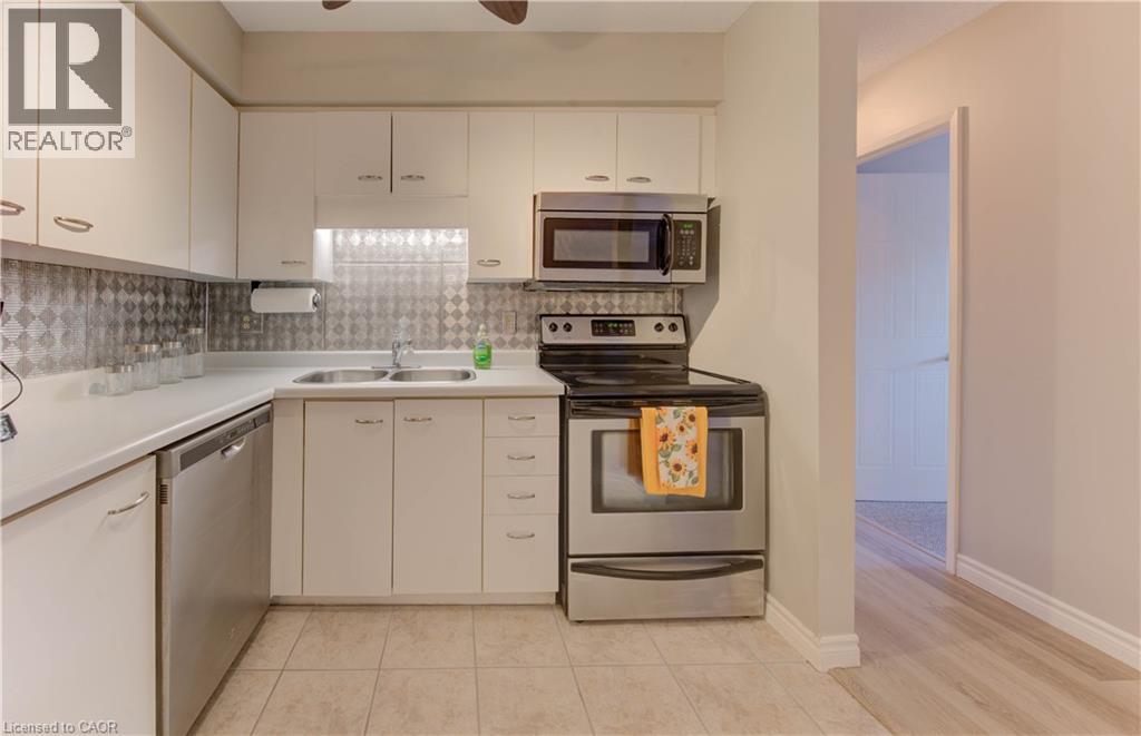 3085 Kingsway Drive Unit# 27 Property Photo 14