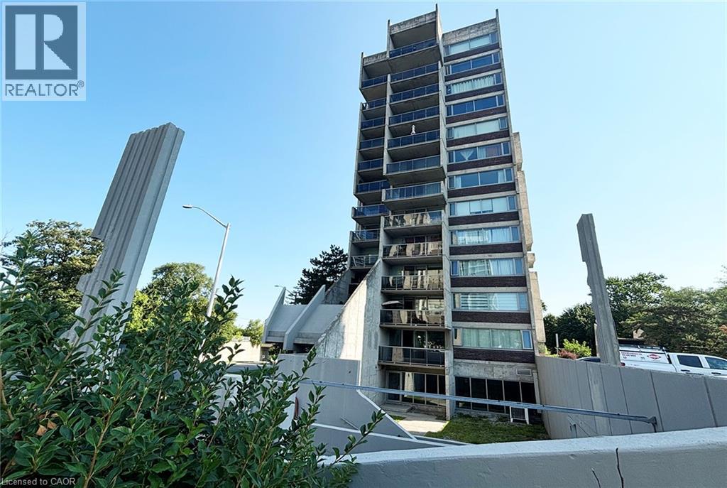 20 Speers Road Unit# 1004 Property Photo 1